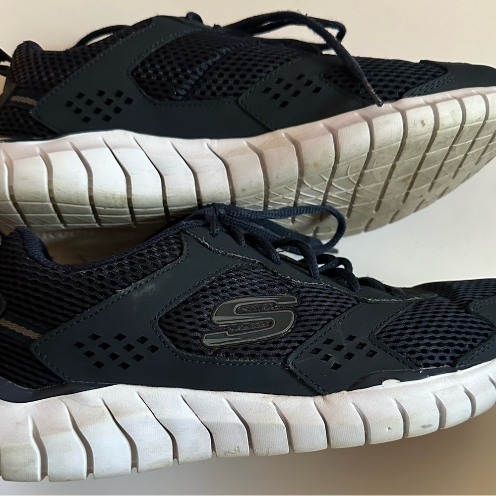 Skechers Men's Athletic Air Cooled Memory Foam Sneaker Blue Size 9.5 Good Shape